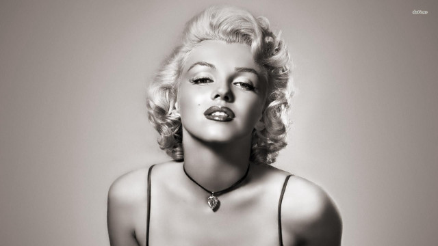 Woman necklace posing black and free wallpaper - medium preview image
