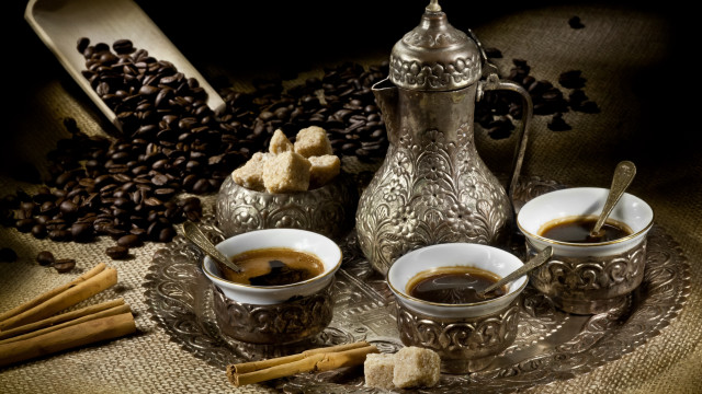 Silver pitcher three coffee cups free wallpaper - medium preview image
