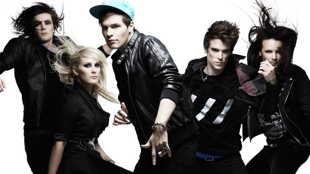Young people group photo together free wallpaper - medium preview image