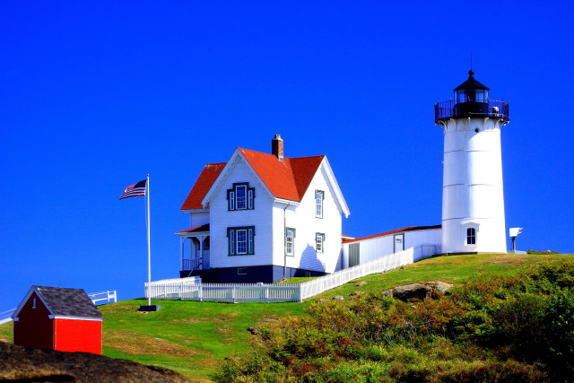 Lighthouse hill flag wind red free wallpaper - medium preview image