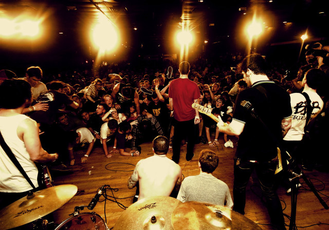 People band drumset room gathering free wallpaper - medium preview image