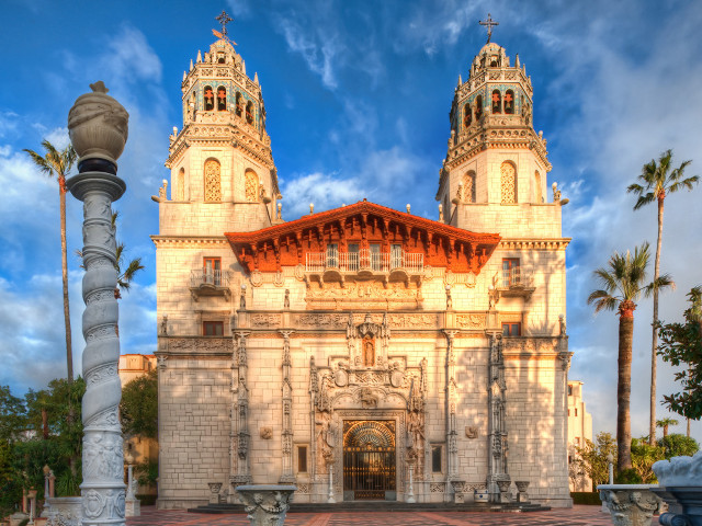 Large building two towers clock #5 free wallpaper - medium preview image