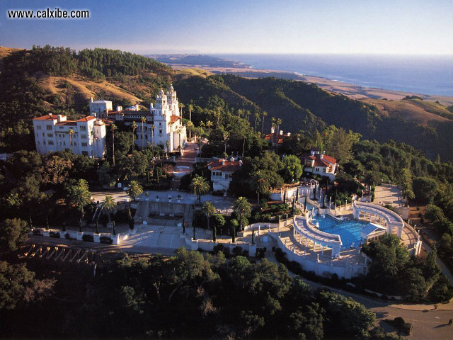 Large white building pool mountain free wallpaper - medium preview image