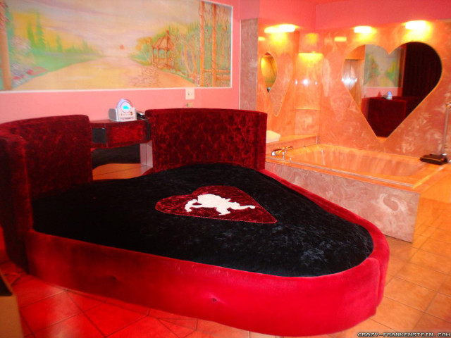 Bed heart pillow bathtub mirror free wallpaper - medium preview image