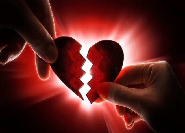 Broken heart hands red light free wallpaper - medium preview image