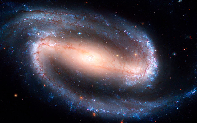 Spiral galaxy blue center stars #5 free wallpaper - medium preview image
