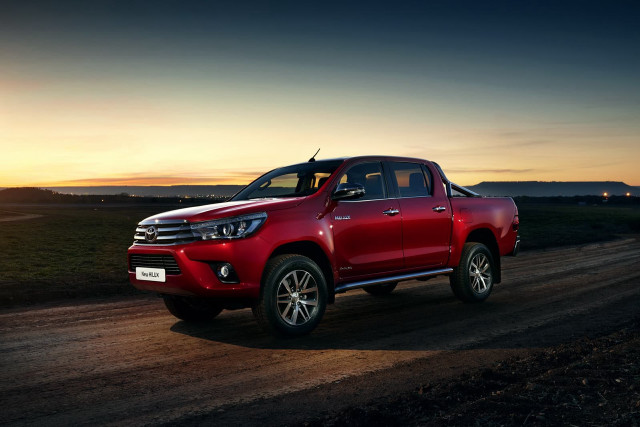 Red truck dirt road sunset free wallpaper - medium preview image