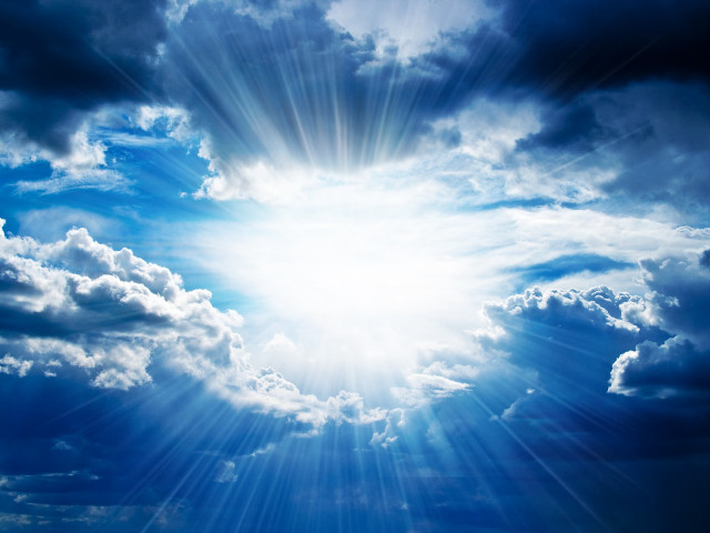 Bright sun rayonism clouds blue free wallpaper - medium preview image