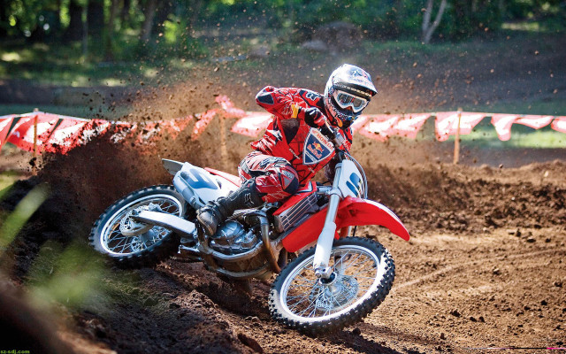 Dirt bike rider dirt track #4 free wallpaper - medium preview image