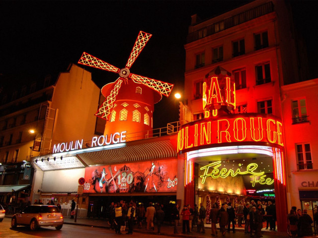Group people building windmill night free wallpaper - medium preview image