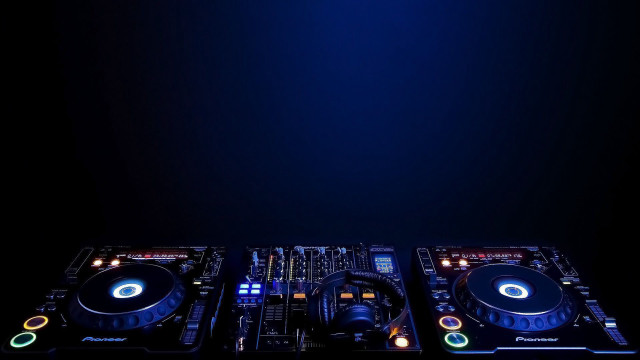 Dj set up controller lights free wallpaper - medium preview image