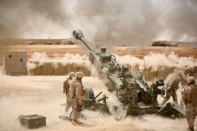 Soldiers machine gun desert smoke free wallpaper - medium preview image