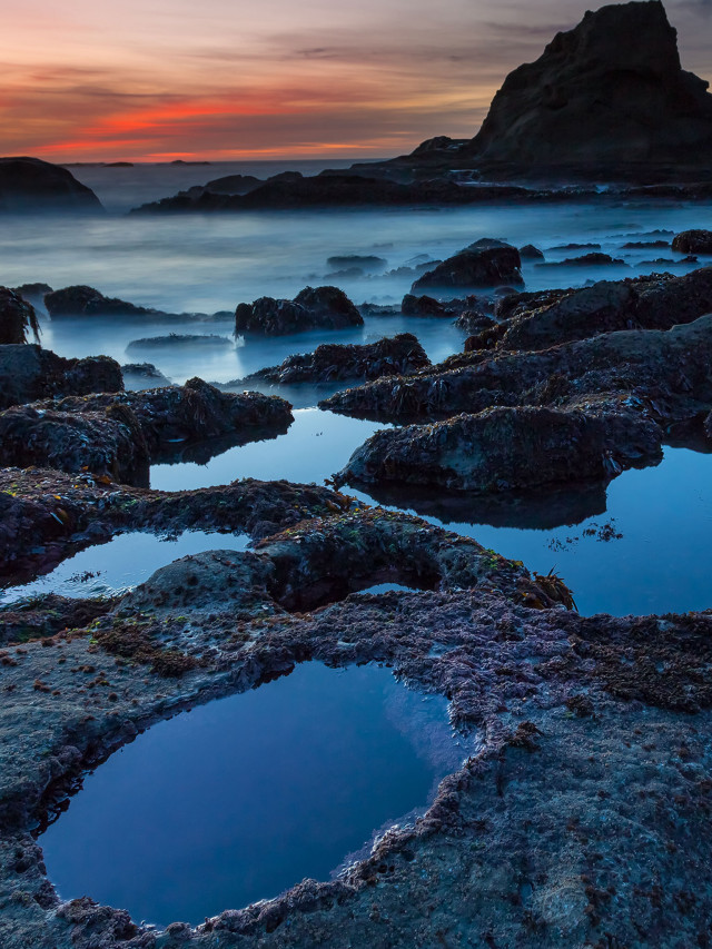 Sunset rocky beach puddle water free wallpaper - medium preview image