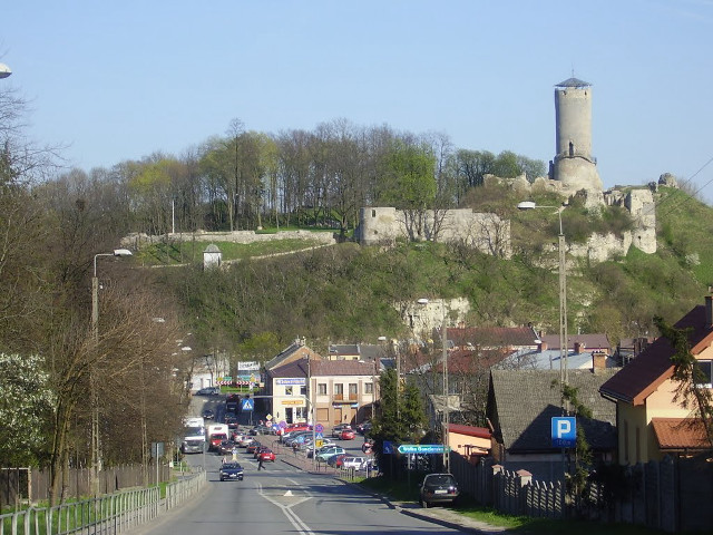 Castle hill street cars danube free wallpaper - medium preview image