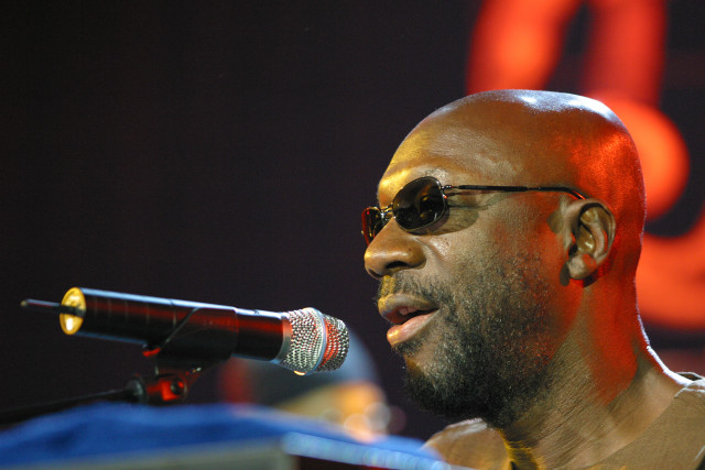 Man sunglasses singing microphone concert free wallpaper - medium preview image