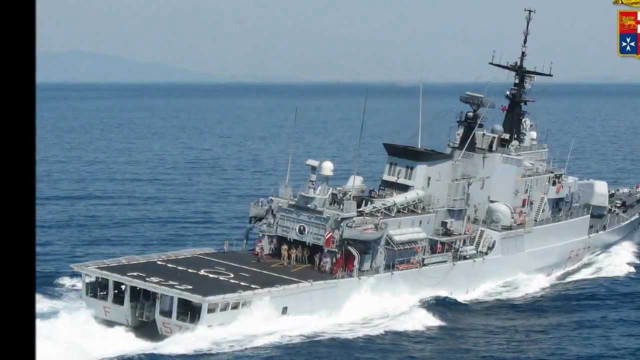 Large boat ocean people deck free wallpaper - medium preview image