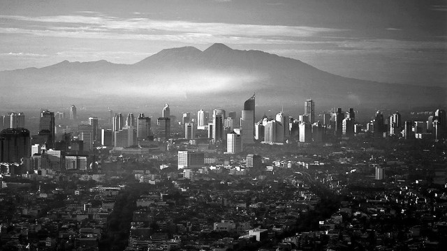 City mountain cloudy sky background free wallpaper - medium preview image