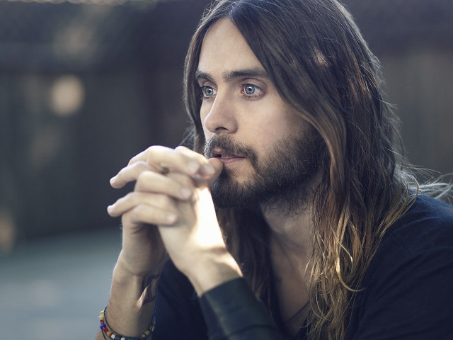 Man long hair beard hands free wallpaper - medium preview image