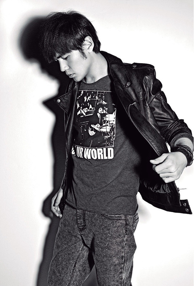 Man black jacket world tshirt free wallpaper - medium preview image