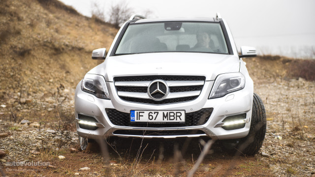 Mercedes viennese actionism tiltshift dahlov free wallpaper - medium preview image