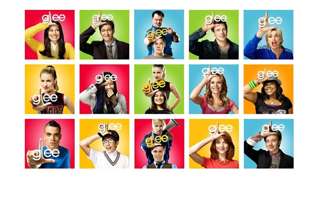 Glee sign peace sign group free wallpaper - medium preview image