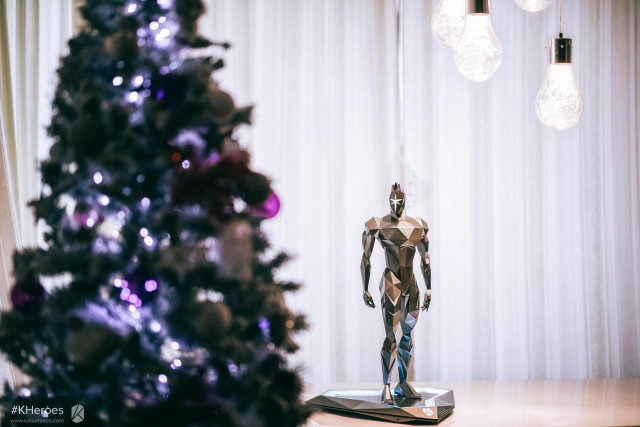Mannequin christmas tree light bulb free wallpaper - medium preview image