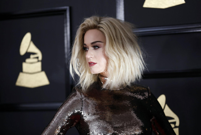 Blonde woman black gold dress free wallpaper - medium preview image