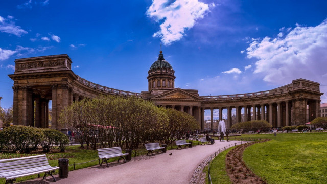 Large building dome walkway benches free wallpaper - medium preview image