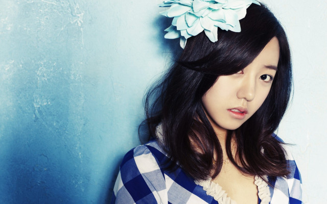 Woman flower hair blue background free wallpaper - medium preview image