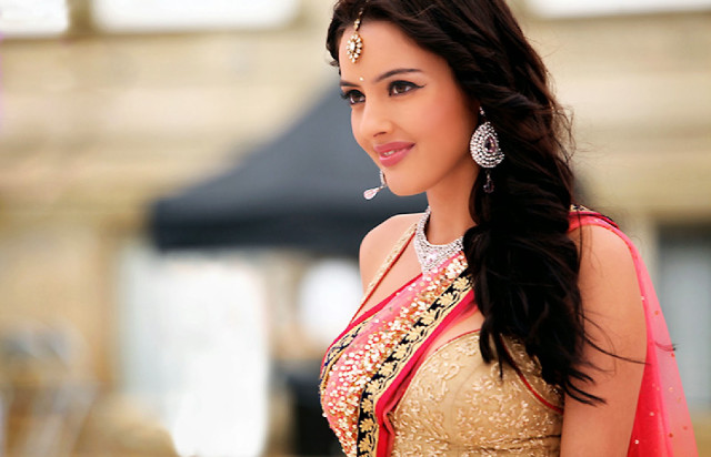 Woman dress jewelry posing city free wallpaper - medium preview image