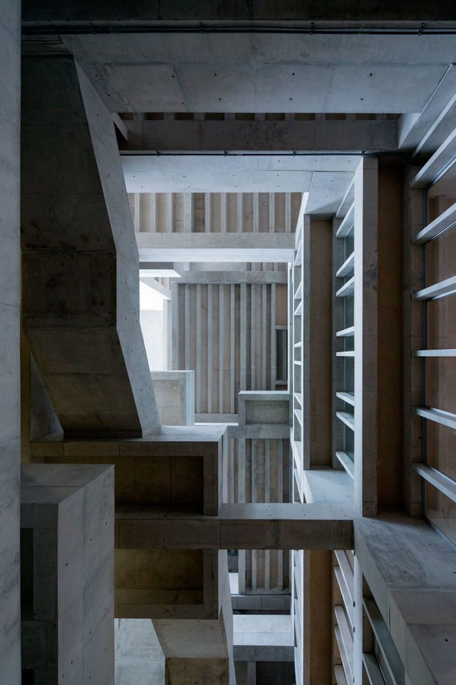 Shelves staircase center room view free wallpaper - medium preview image