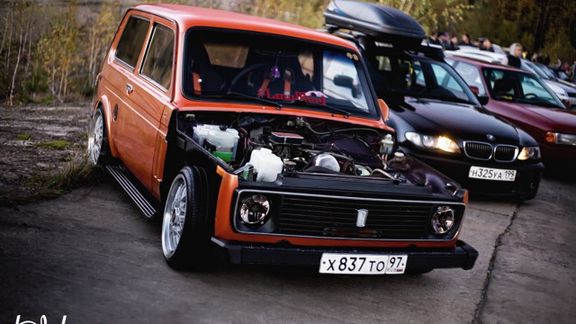Car hood open parking lot free wallpaper - medium preview image