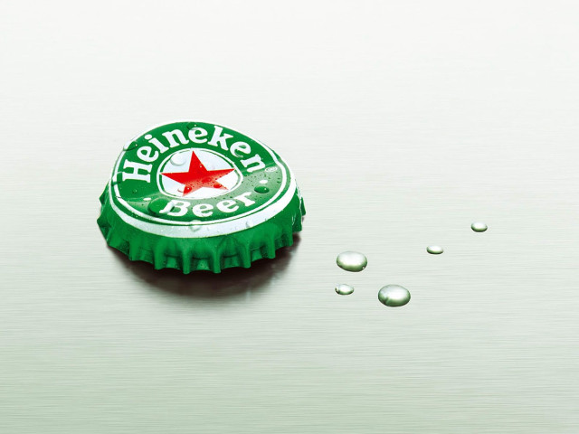 Bottle cap water droplets table free wallpaper - medium preview image