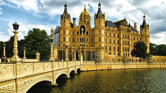 Bridge water building cloudy sky free wallpaper - medium preview image
