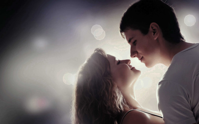 Man woman kissing light background free wallpaper - medium preview image