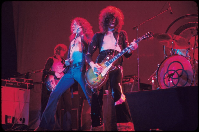 Stage performance guitar drums microphone free wallpaper - medium preview image