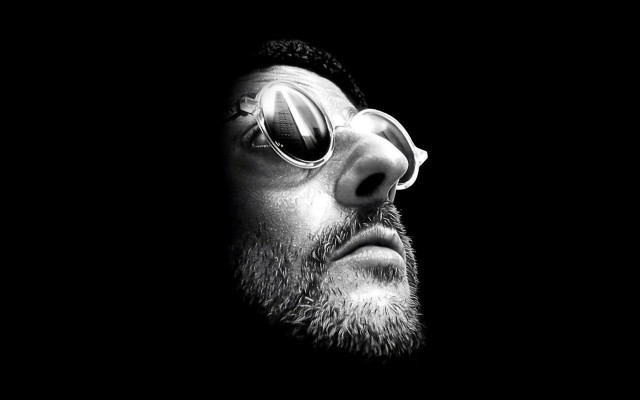 Bearded man glasses looking up #4 free wallpaper - medium preview image