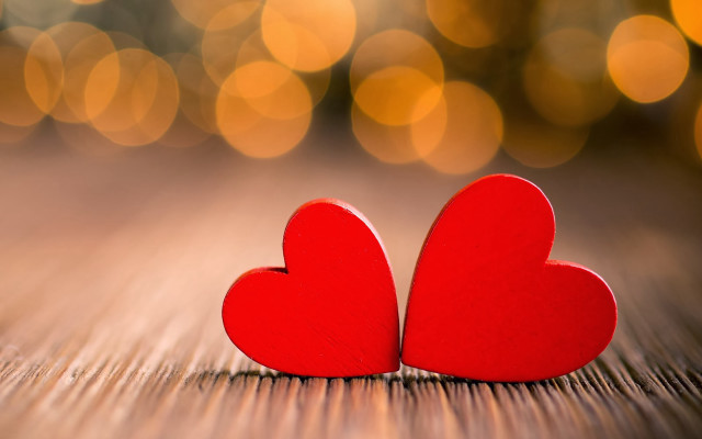 Red hearts wooden table blurry #2 free wallpaper - medium preview image