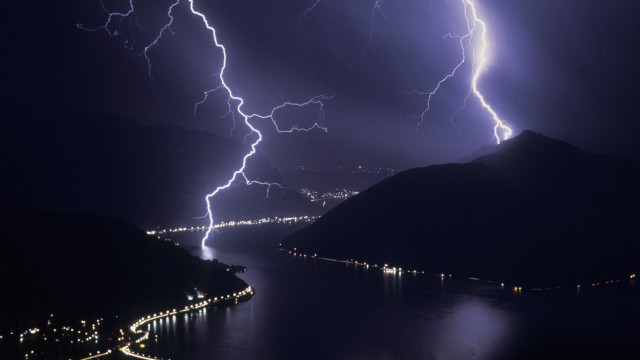 Lightning storm city night time #2 free wallpaper - medium preview image