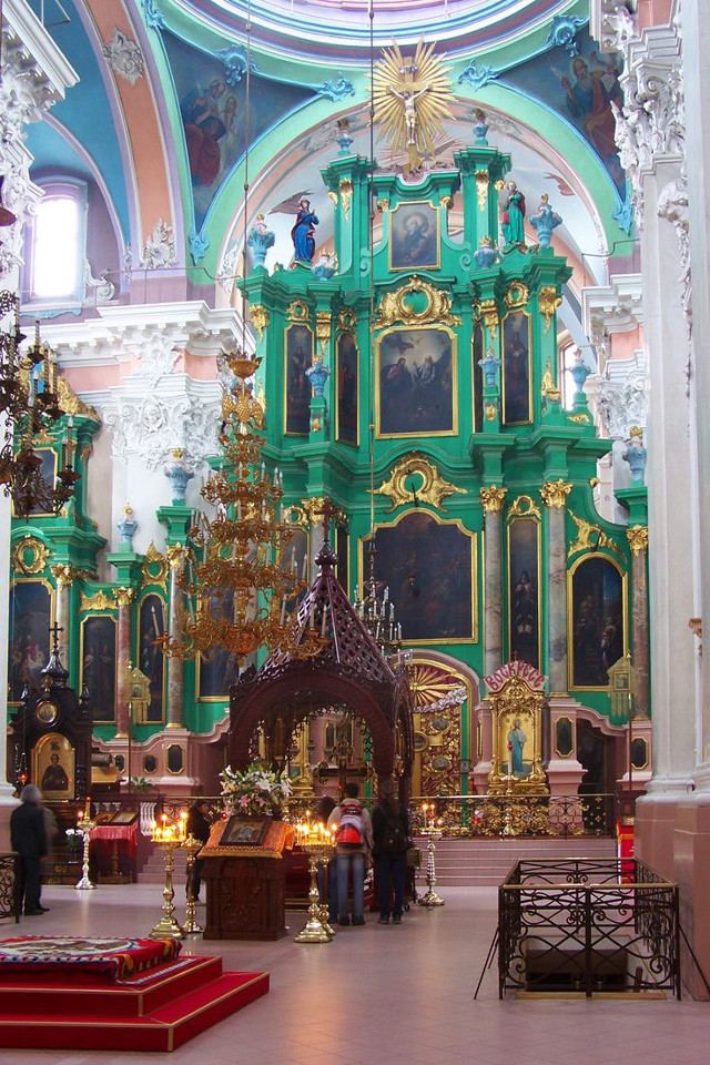 Church green gold alter red free wallpaper - medium preview image