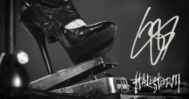 High heels metal box graffiti free wallpaper - medium preview image