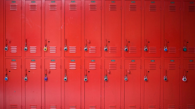 Red lockers different locks red free wallpaper - medium preview image
