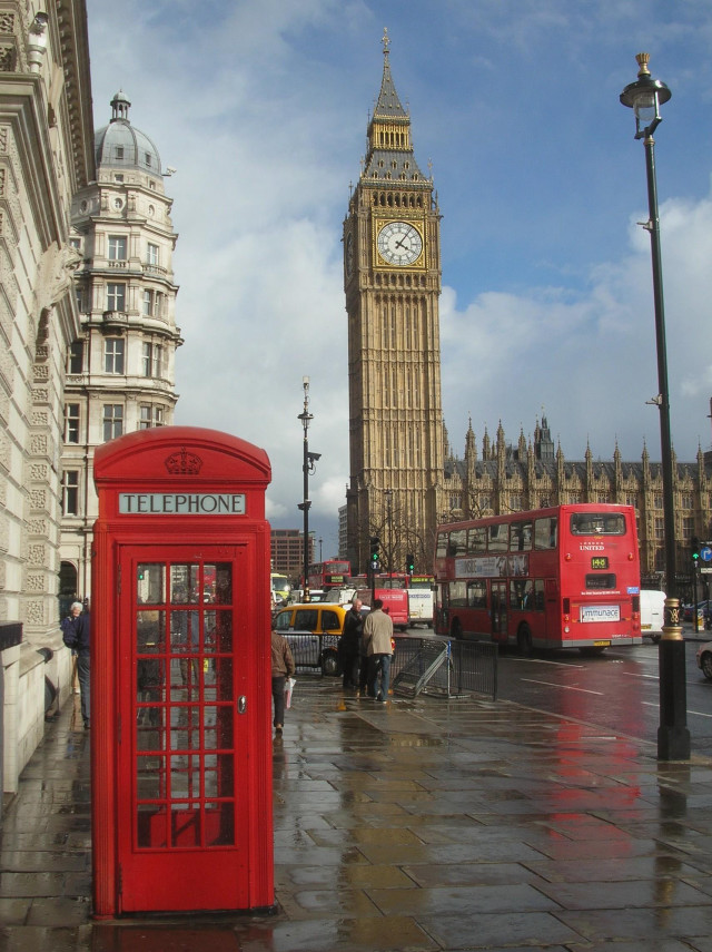 Red phone booth clock tower free wallpaper - medium preview image