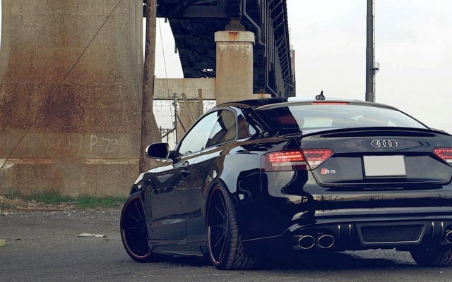 Black car parked bridge street free wallpaper - medium preview image