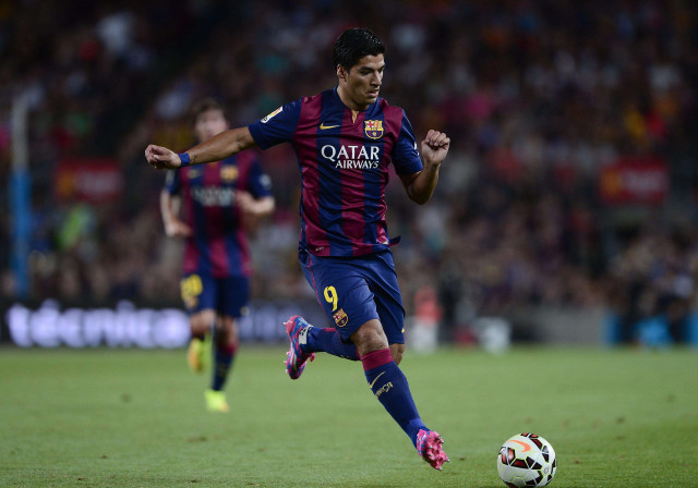 Soccer player running ball crowd free wallpaper - medium preview image