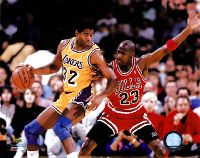 Basketball players game crowd stands free wallpaper - medium preview image