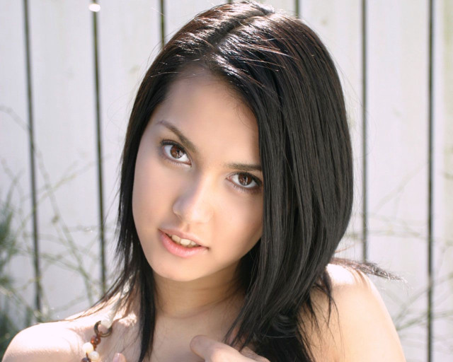 Woman necklace posing picture fence free wallpaper - medium preview image