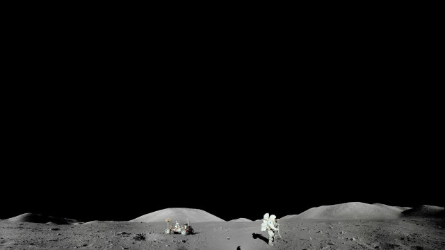 Astronauts moon walking black background free wallpaper - medium preview image