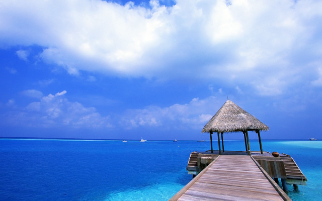 Pier hut ocean boat blue free wallpaper - medium preview image