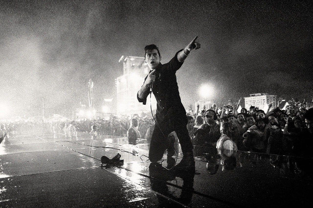 Man stage microphone crowd watching #2 free wallpaper - medium preview image